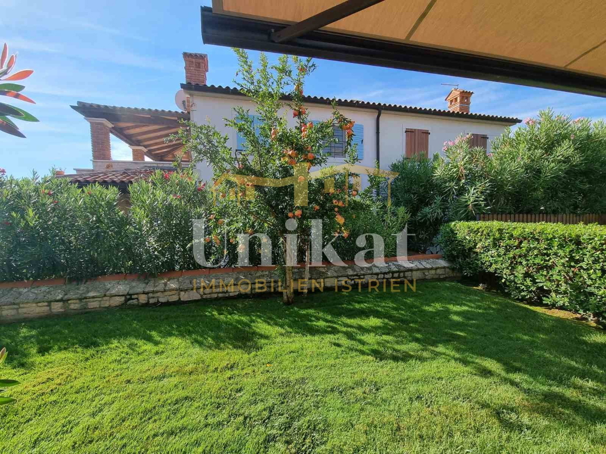 Dvojna hiša v istrskem slogu